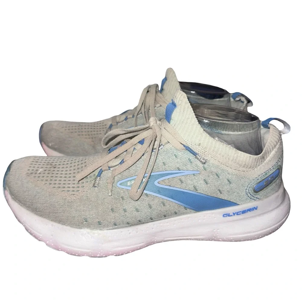 Engineered Flat Knit Mesh Upper